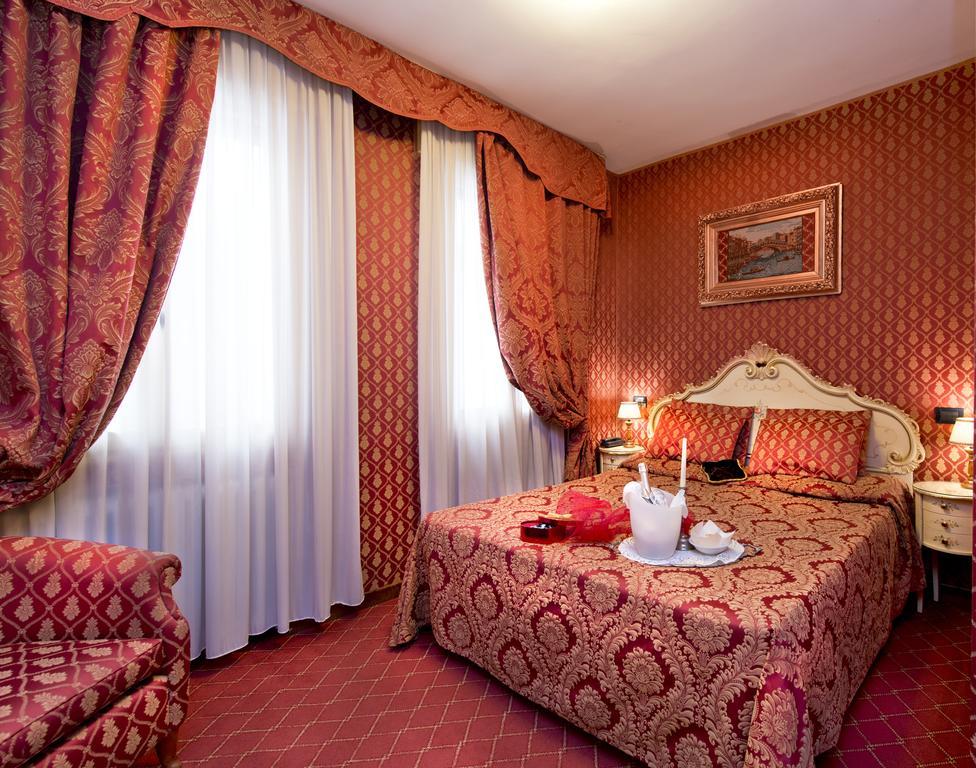 Hotel Mignon Venecia